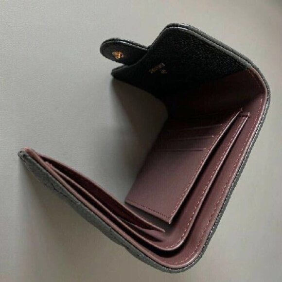 Chanel Caviar Quilted Compact Wallet in Black Leather Mini Classic Flap TriFold - Picture 5 of 7